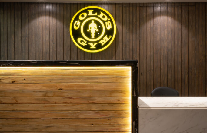 GOLDS GYM